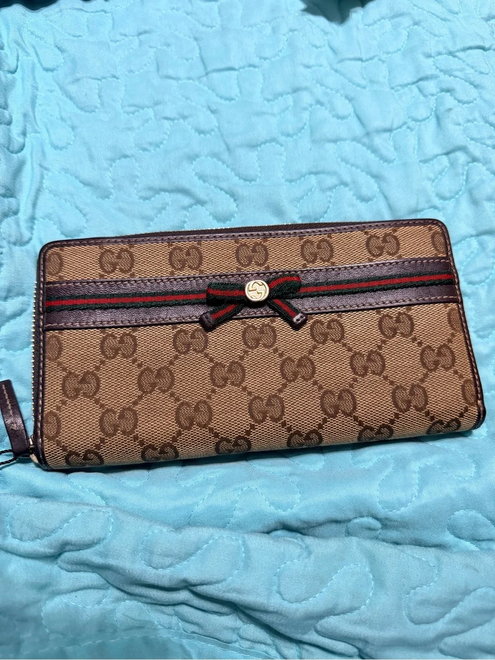 Gucci Brown GG Supreme Zip-Around Wallet with Green-Red Web and Bow - Picture 7 of 7
